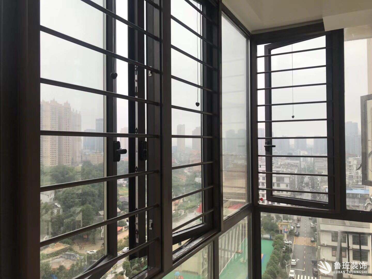 新房裝修，安裝隱形防盜窗怎么樣，裝隱形防盜窗真的安全嗎?