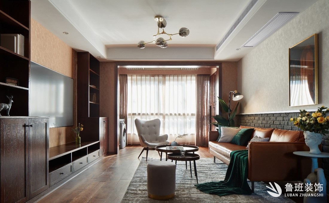 新房裝修，客廳與陽臺到底要不要打通？