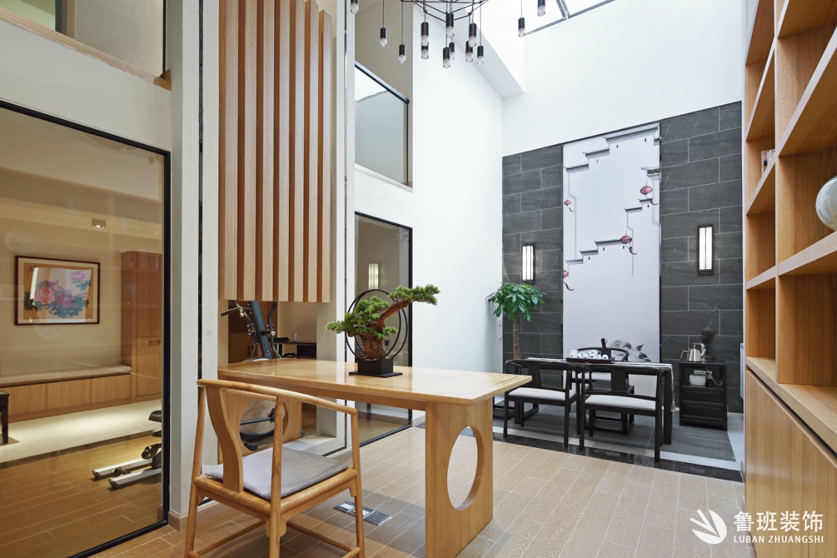 實(shí)木如何辨別真假，實(shí)木衣柜如何選擇